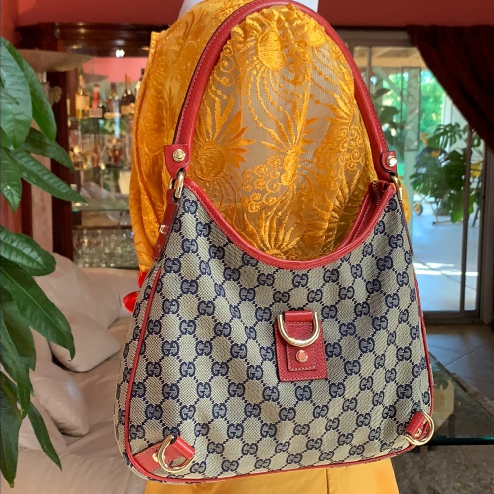 Gucci handbag 👜 Authentic Gucci blue “GG” canvas
